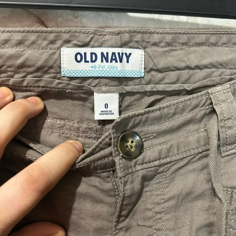 Old Navy Khaki Shorts Casual Everyday Drawstring Waist Size 0‎